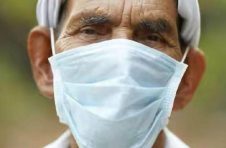 大部分人戴口罩可阻止新冠病毒卷土重来 英一项模拟研究表明