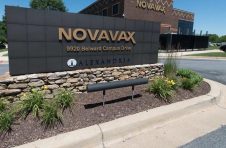 Novavax聘请新的制造负责人接过终点线的COVID-19，流感疫苗的希望