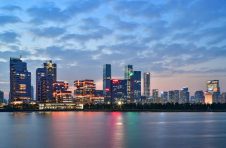 央视：今年液晶电视涨价超30%，中小尺寸液晶面板涨价超90%